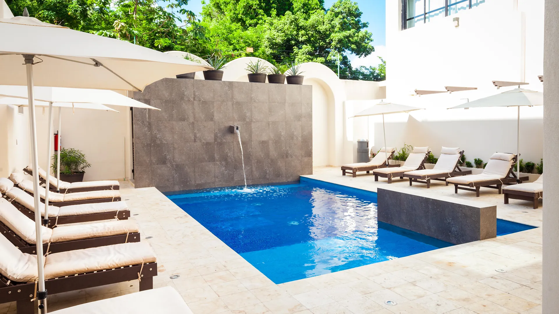 Aspira Hotel פלאייה דל כרמן 4*,