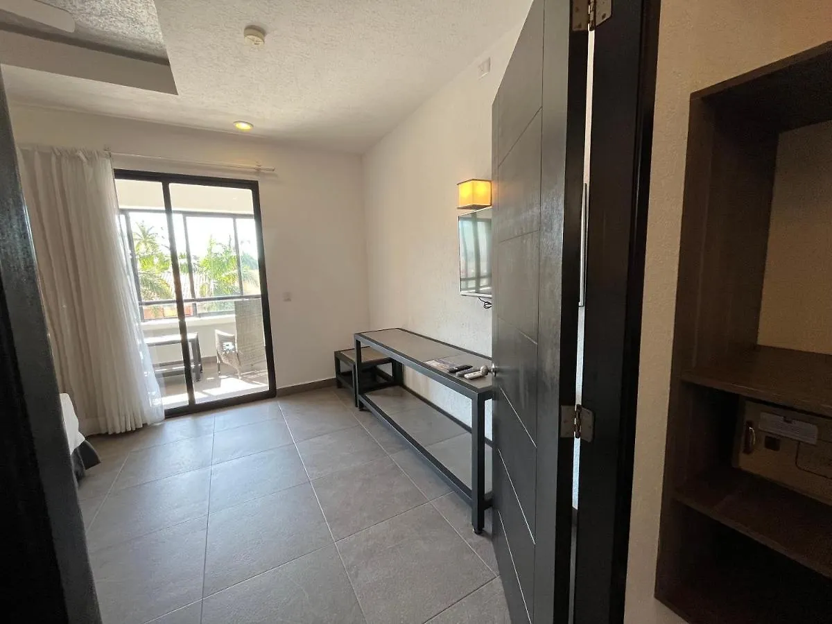 Aspira Hotel פלאייה דל כרמן