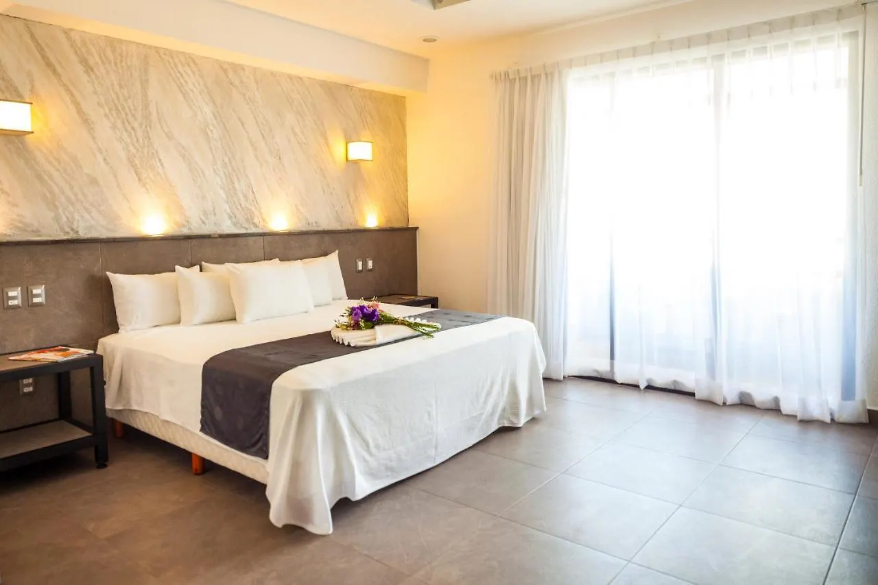 Aspira Hotel Playa Del Carmen 4*,